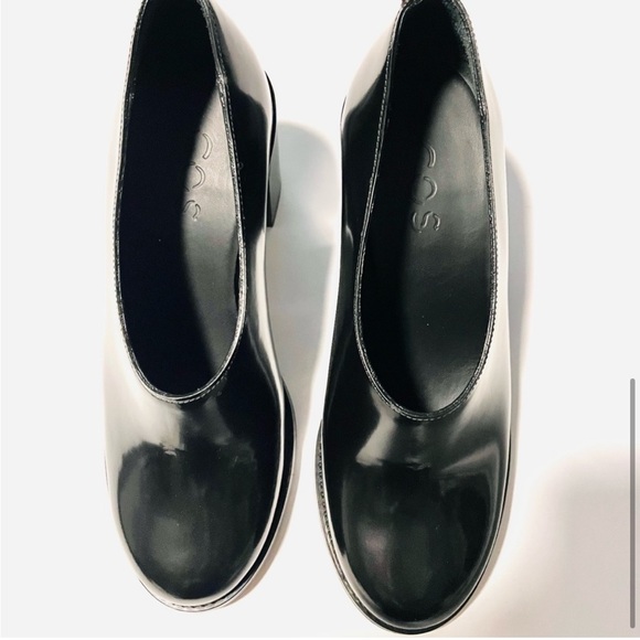 ✨COS✨Round Toe Chunky Patent Heels - Picture 5 of 7